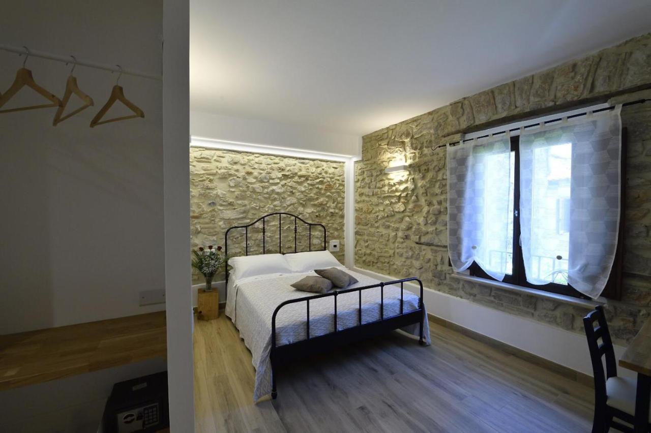 Le Benedettine Affittacamere Relais Фонди Екстериор снимка